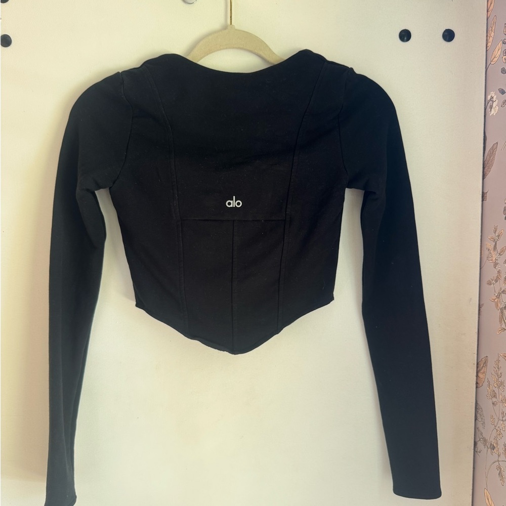 ALO Yoga Women's Black Long Sleeve Top